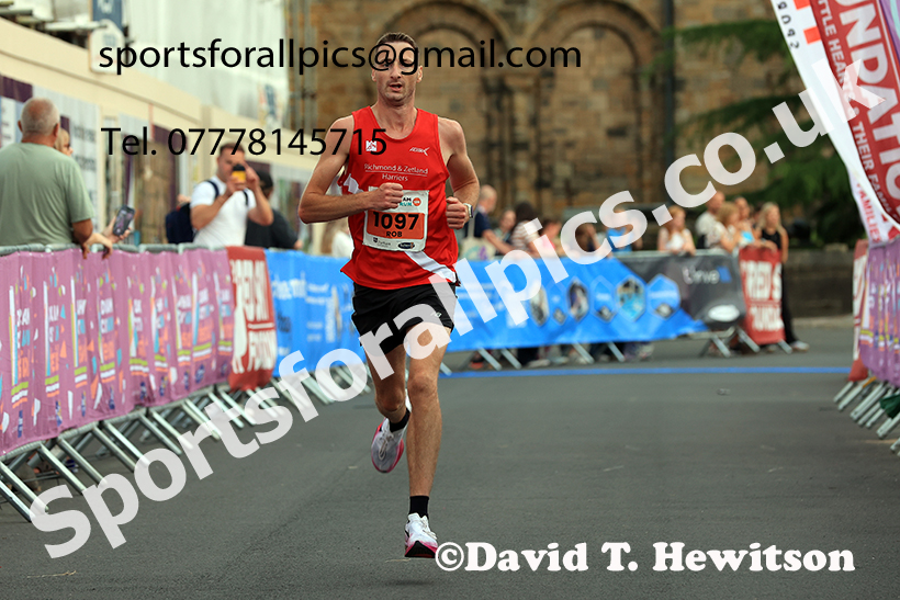 DDurham City 10k, 2025 Durham City 5k and 10k, Durham.  Photo: David T. Hewitson/Sports for All Pics